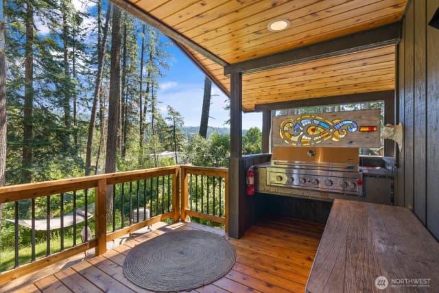 Property photo for 661 W Pacific Avenue, Ronald photo 4