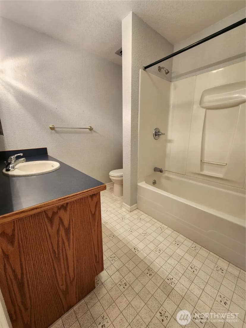 Property photo for 114 Ne Cedar Avenue, College Place photo 14