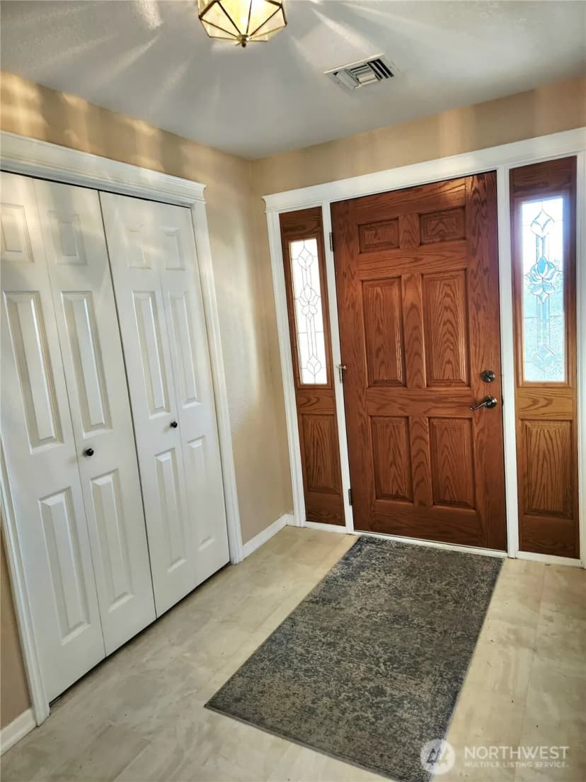 Property photo for 114 Ne Cedar Avenue, College Place photo 4