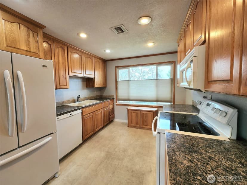 Property photo for 114 Ne Cedar Avenue, College Place photo 8