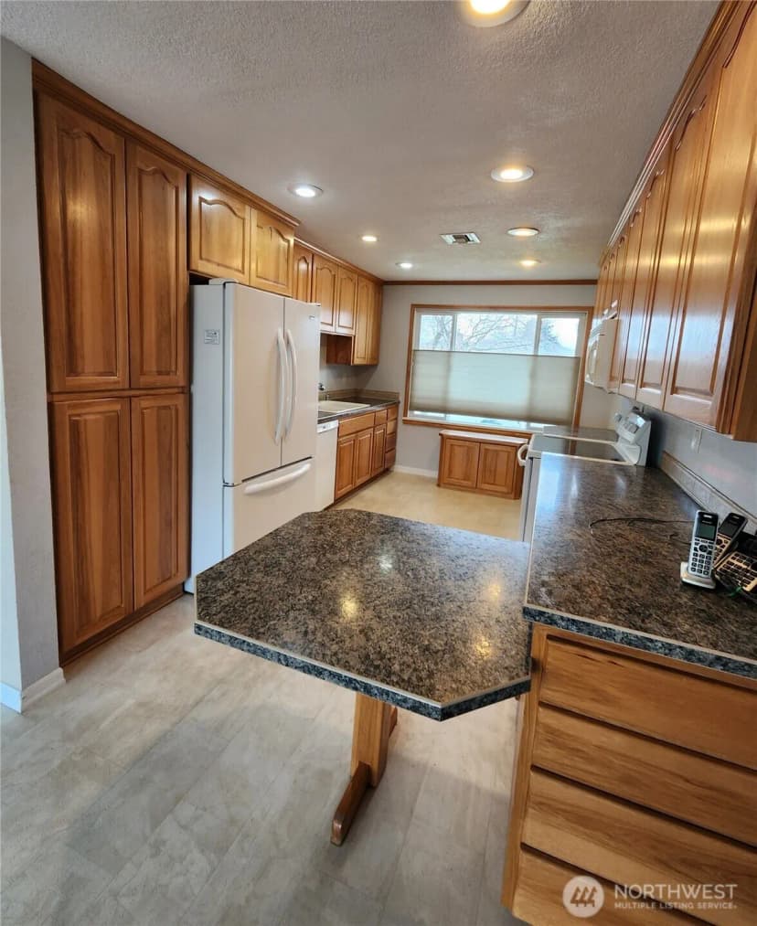 Property photo for 114 Ne Cedar Avenue, College Place photo 9