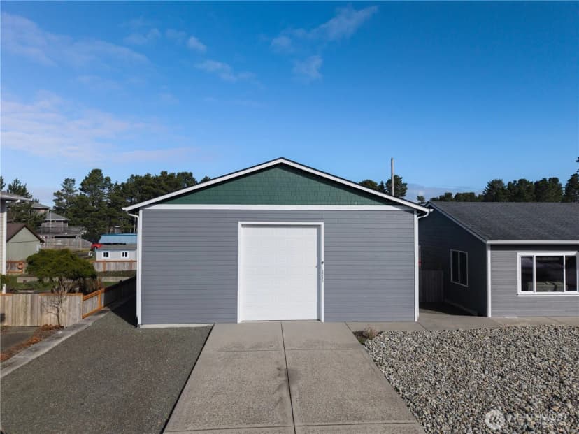 Property photo for 1215 195th Street, Long Beach photo 6
