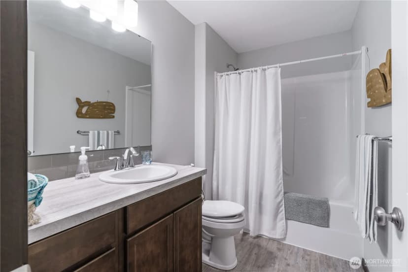 Property photo for 1215 195th Street, Long Beach photo 18