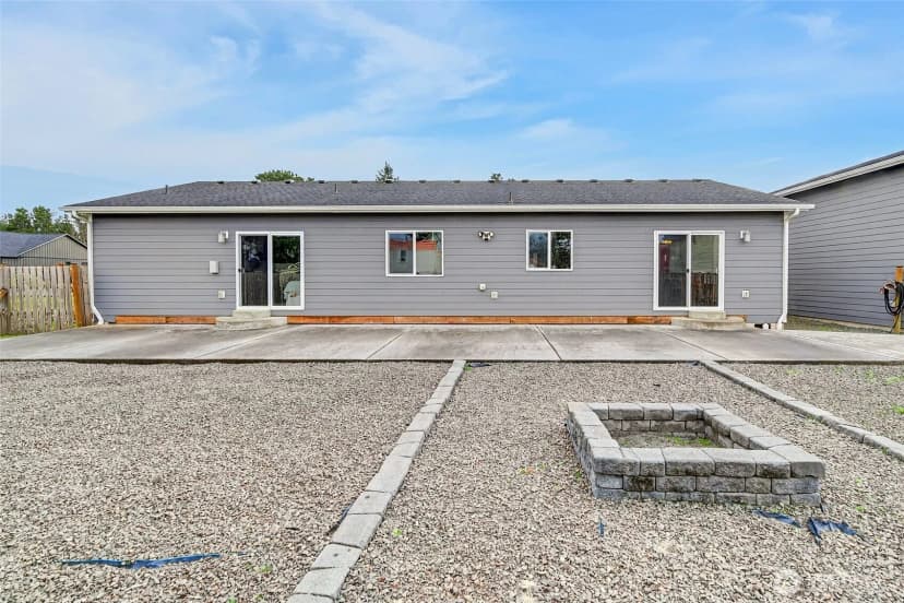 Property photo for 1215 195th Street, Long Beach photo 36