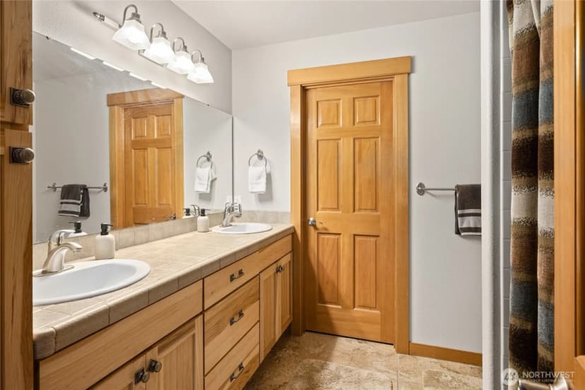 Property photo for 261 Tiger Lily Lane, Ronald photo 12
