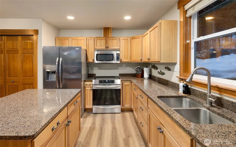 Property photo for 261 Tiger Lily Lane, Ronald photo 8