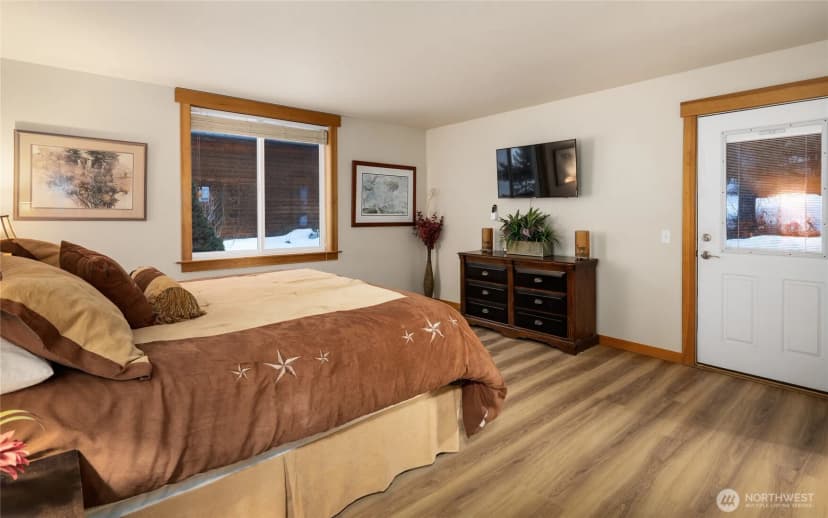 Property photo for 261 Tiger Lily Lane, Ronald photo 11