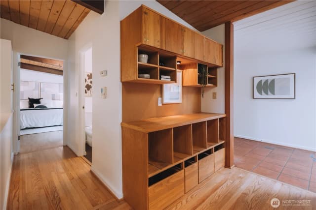 Property photo for 11323 Durland Place Ne, Seattle photo 4