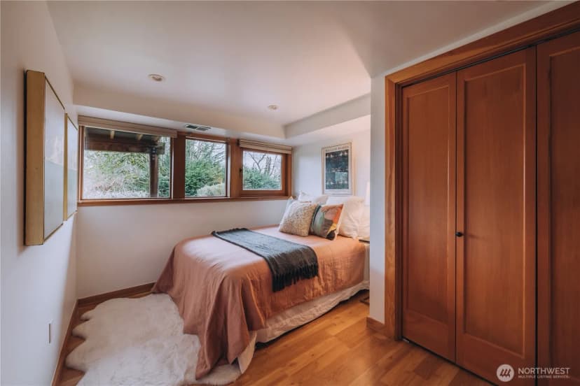 Property photo for 11323 Durland Place Ne, Seattle photo 19