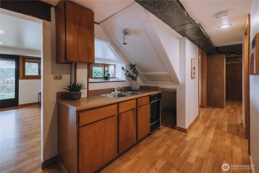 Property photo for 11323 Durland Place Ne, Seattle photo 18