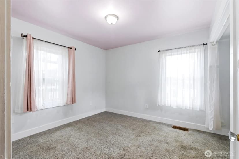 Property photo for 1027 Wetmore, Everett photo 18