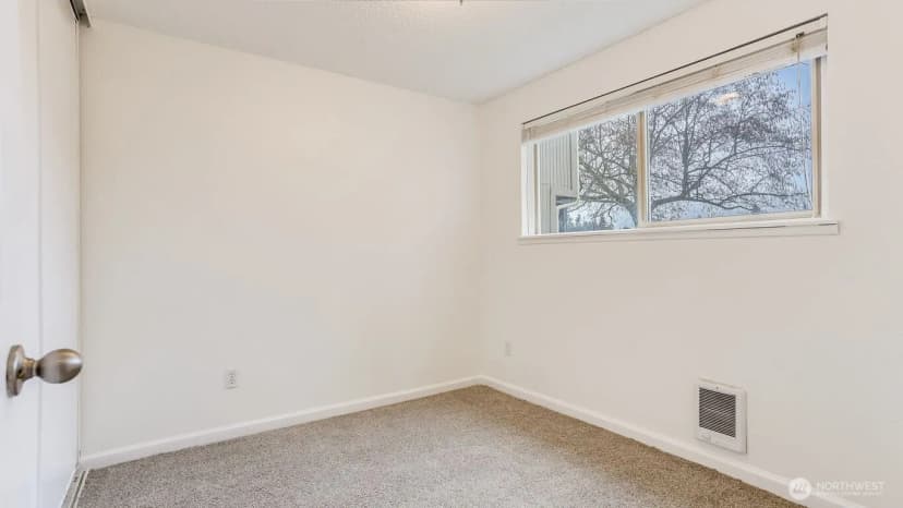 Property photo for 31003 14th Avenue S #d 13, Federal Way photo 16