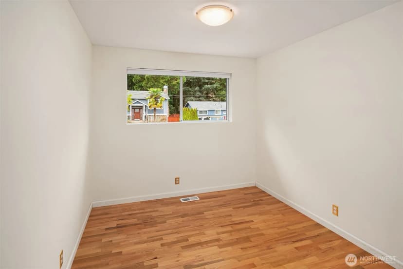 Property photo for 1428 153rd Place Se, Bellevue photo 24