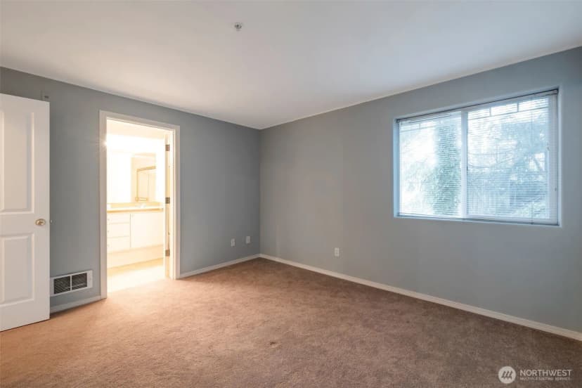 Property photo for 3980 129th Place Se #b102, Bellevue photo 9