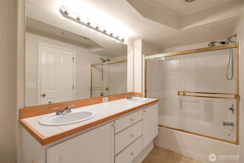 Property photo for 3980 129th Place Se #b102, Bellevue photo 10