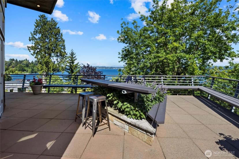 Property photo for 4502 55th Avenue Ne, Seattle photo 12