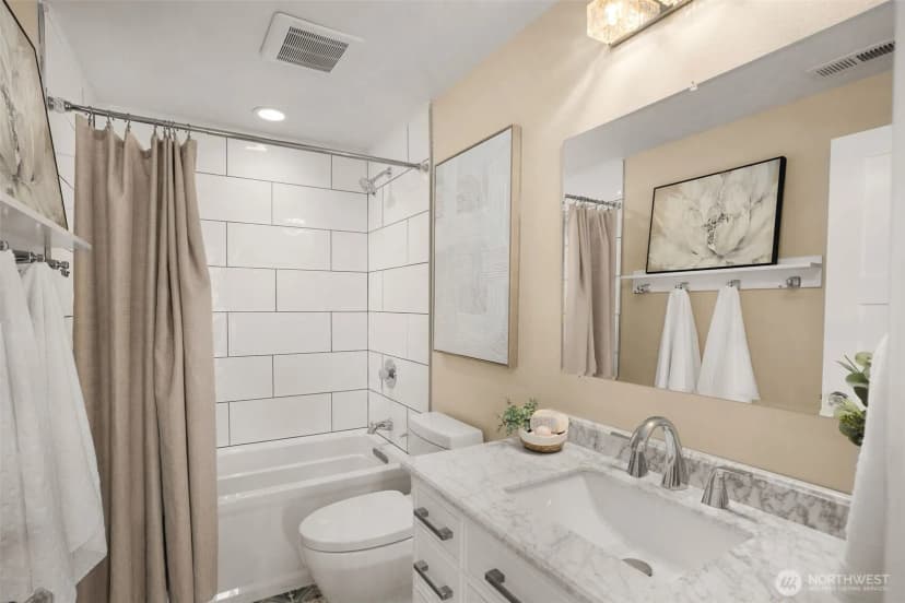 Property photo for 623 Aloha Way, Edmonds photo 17