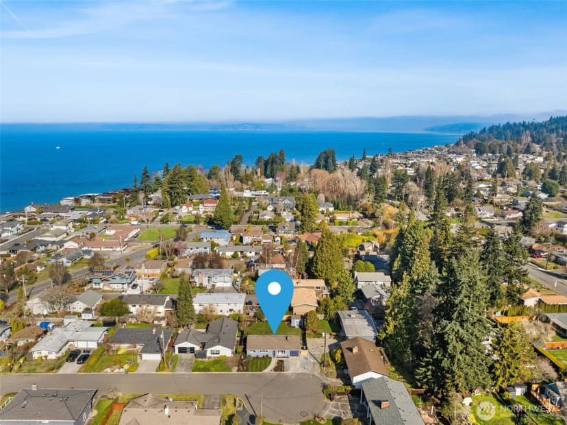 Property photo for 623 Aloha Way, Edmonds photo 24