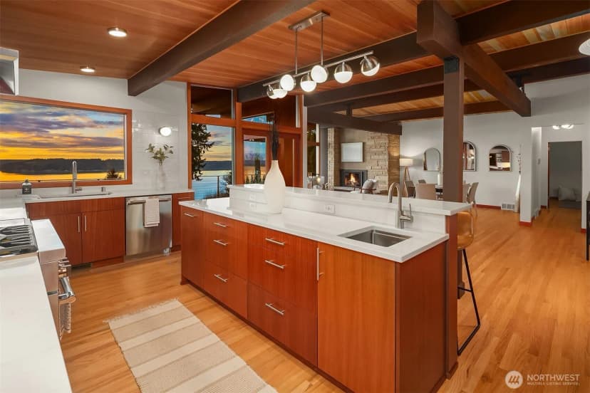 Property photo for 12524 Marine View Drive, Edmonds photo 16