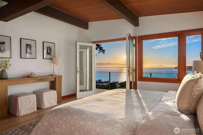 Property photo for 12524 Marine View Drive, Edmonds photo 24