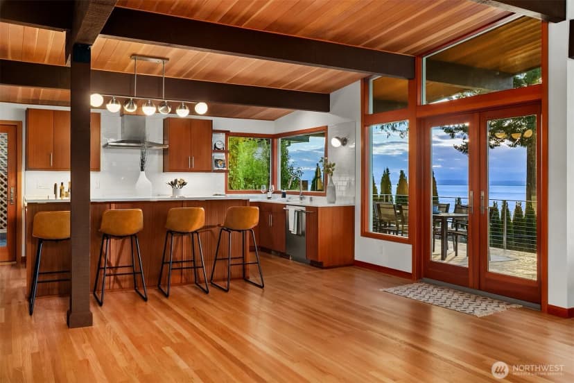 Property photo for 12524 Marine View Drive, Edmonds photo 17