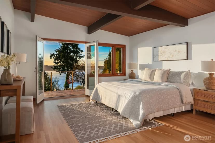 Property photo for 12524 Marine View Drive, Edmonds photo 22
