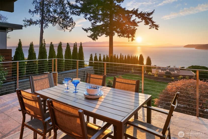 Property photo for 12524 Marine View Drive, Edmonds photo 19
