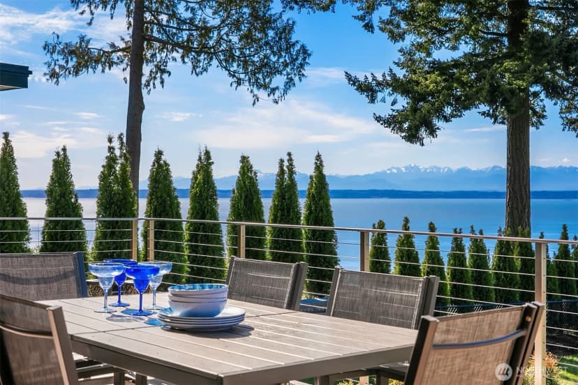 Property photo for 12524 Marine View Drive, Edmonds photo 21