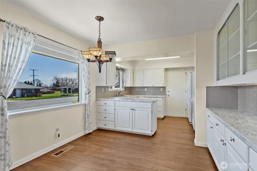 Property photo for 404 N 39th Avenue, Yakima photo 6