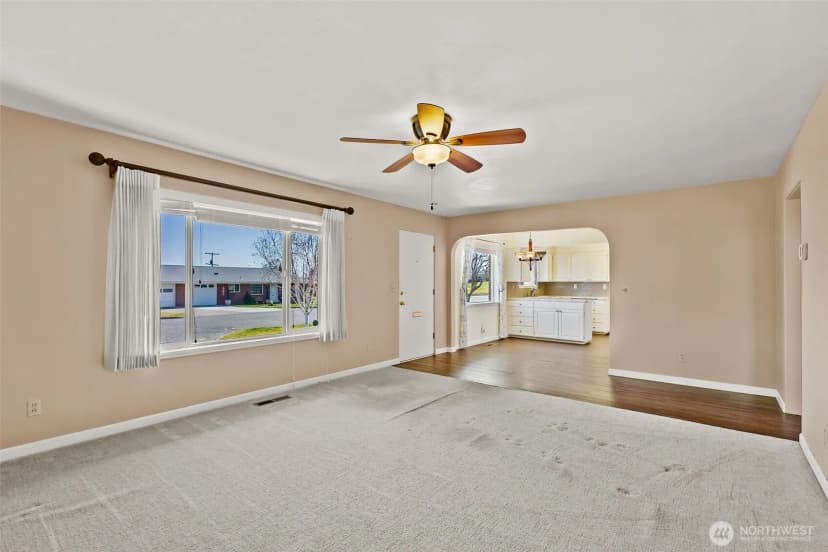 Property photo for 404 N 39th Avenue, Yakima photo 14