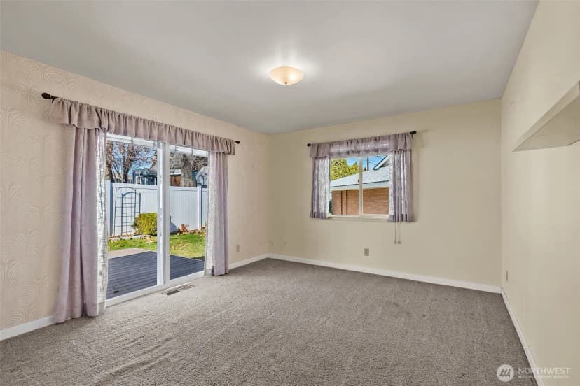 Property photo for 404 N 39th Avenue, Yakima photo 15