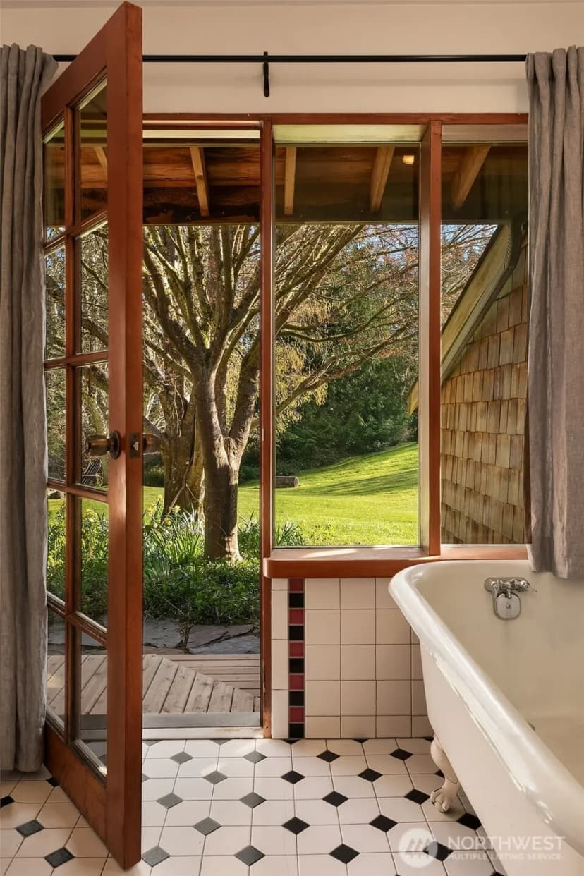 Property photo for 15232 Vermontville Road Sw, Vashon photo 27