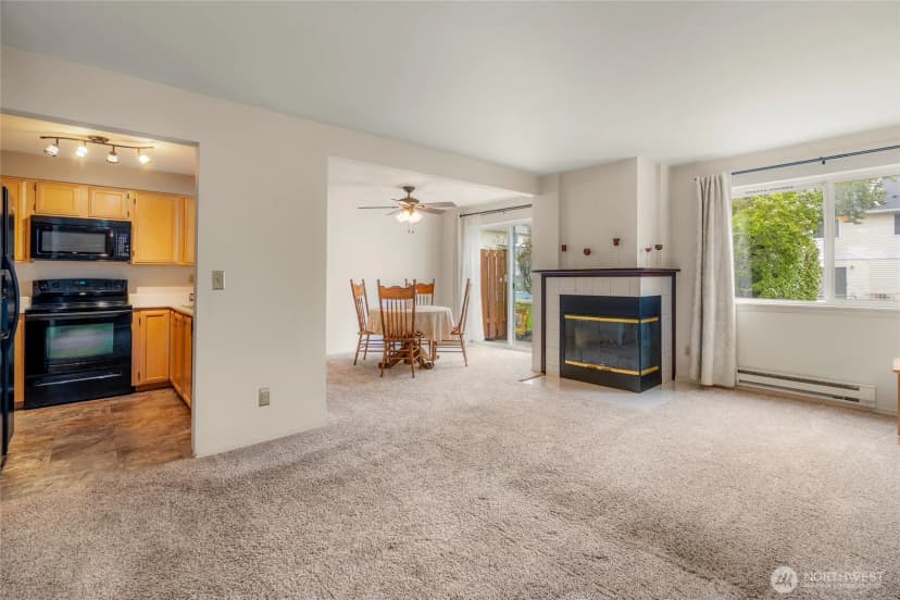 Property photo for 927 132nd Street Sw #c2, Everett photo 6