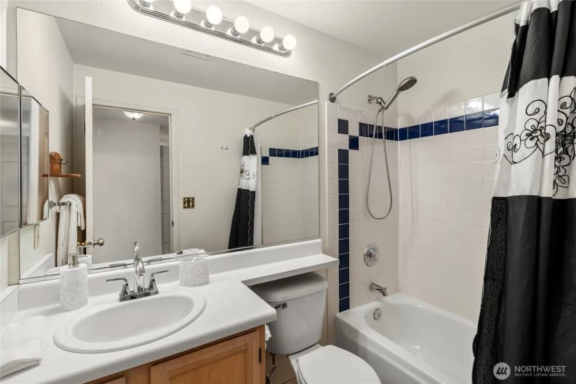 Property photo for 927 132nd Street Sw #c2, Everett photo 19