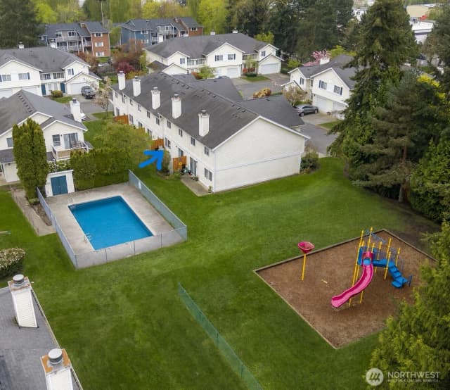 Property photo for 927 132nd Street Sw #c2, Everett photo 4
