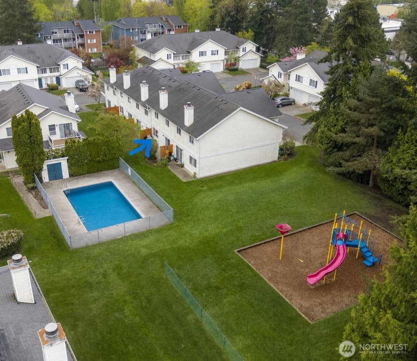 Property photo for 927 132nd Street Sw #c2, Everett photo 4