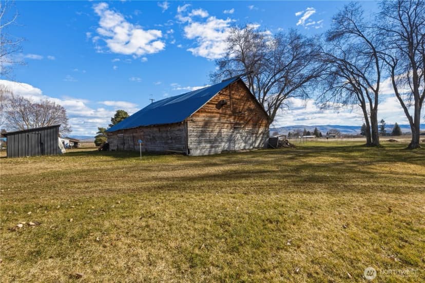 Property photo for 22 Kermel Road, Omak photo 22