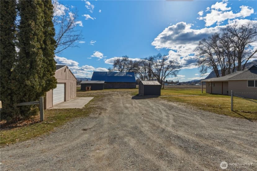 Property photo for 22 Kermel Road, Omak photo 25