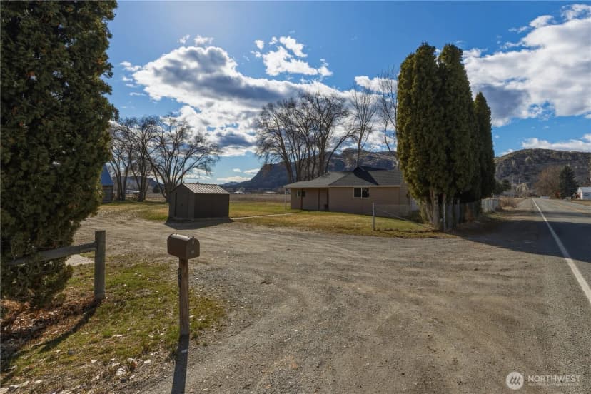 Property photo for 22 Kermel Road, Omak photo 24
