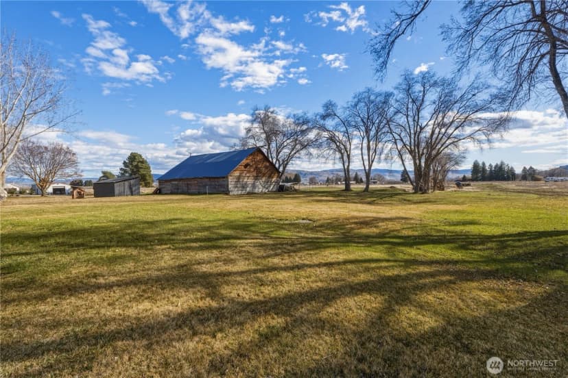 Property photo for 22 Kermel Road, Omak photo 28