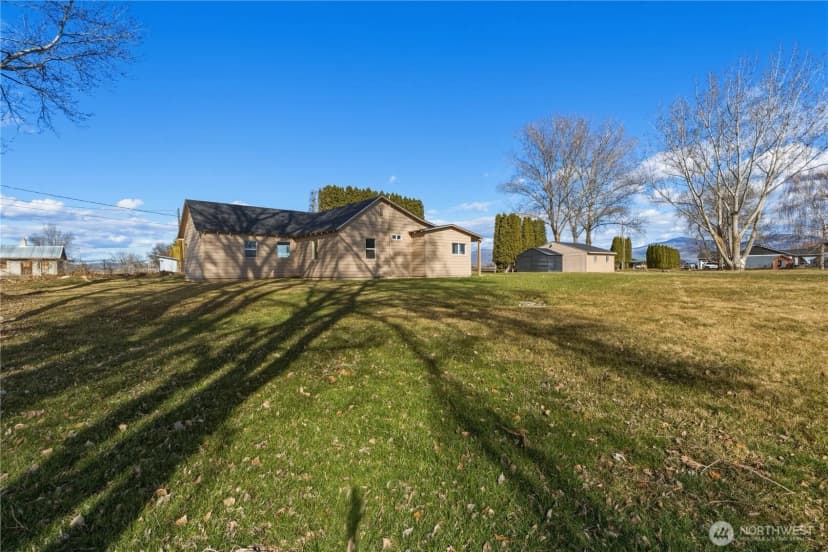 Property photo for 22 Kermel Road, Omak photo 23