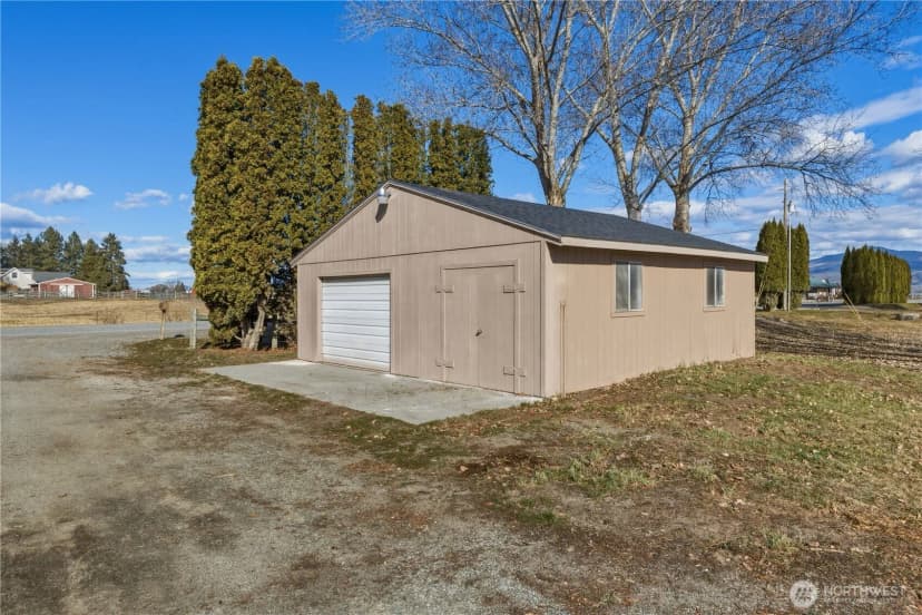 Property photo for 22 Kermel Road, Omak photo 21