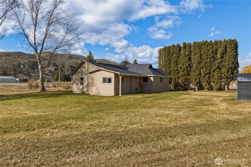 Property photo for 22 Kermel Road, Omak photo 26