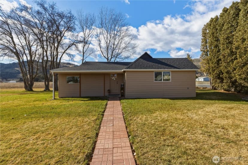 Property photo for 22 Kermel Road, Omak