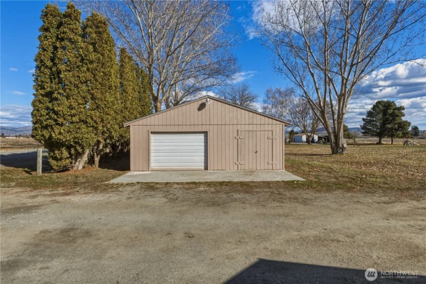 Property photo for 22 Kermel Road, Omak photo 20