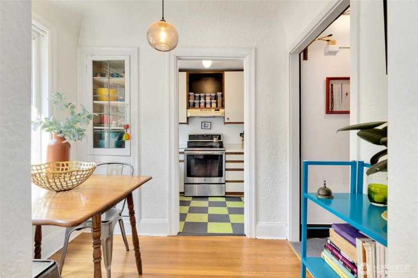 Property photo for 1101 17th Avenue #201, Seattle photo 10