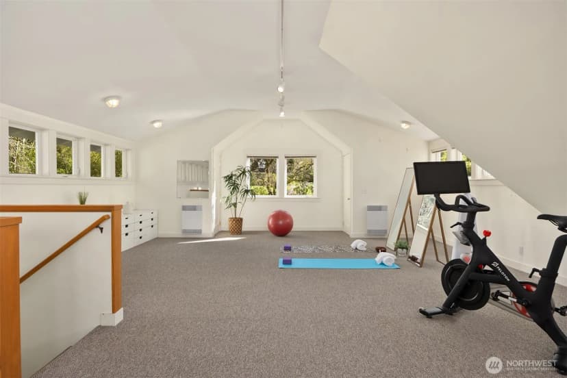 Property photo for 10478 Arrow Point Drive Ne, Bainbridge Island photo 34