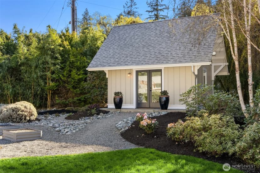 Property photo for 10478 Arrow Point Drive Ne, Bainbridge Island photo 35