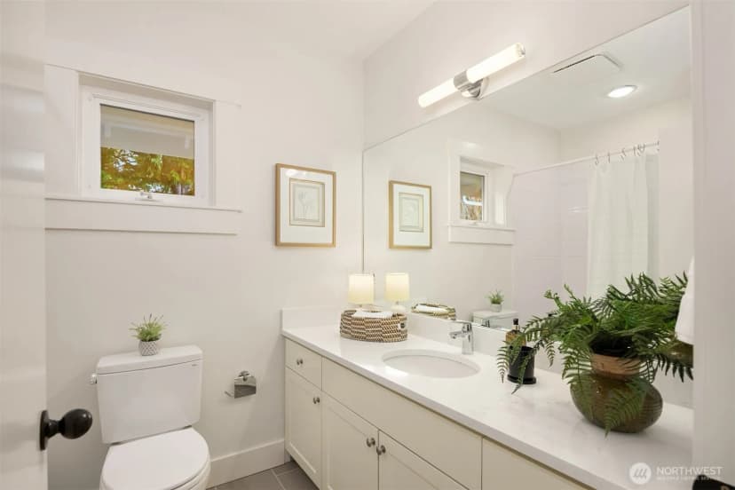Property photo for 10478 Arrow Point Drive Ne, Bainbridge Island photo 21