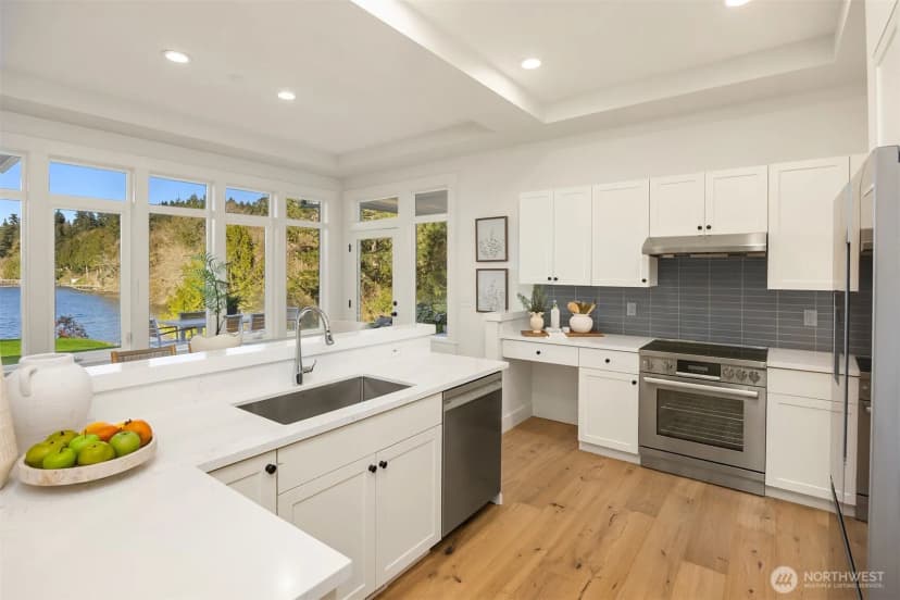 Property photo for 10478 Arrow Point Drive Ne, Bainbridge Island photo 10